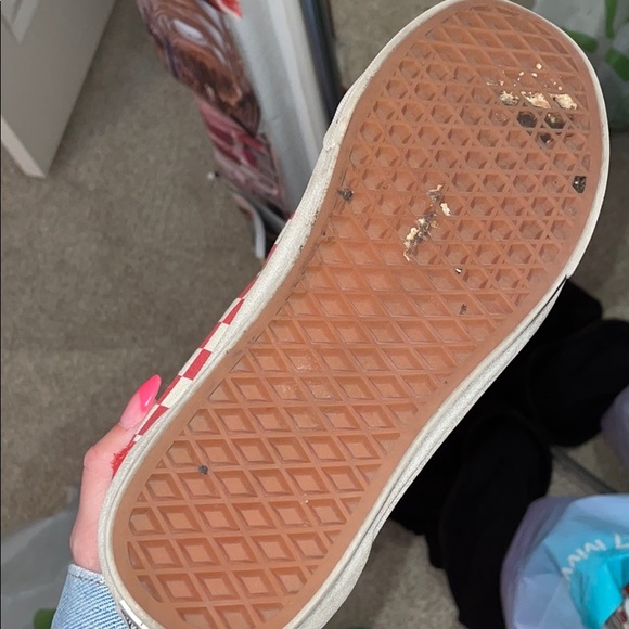 red checkered old skool vans - Picture 3 of 4